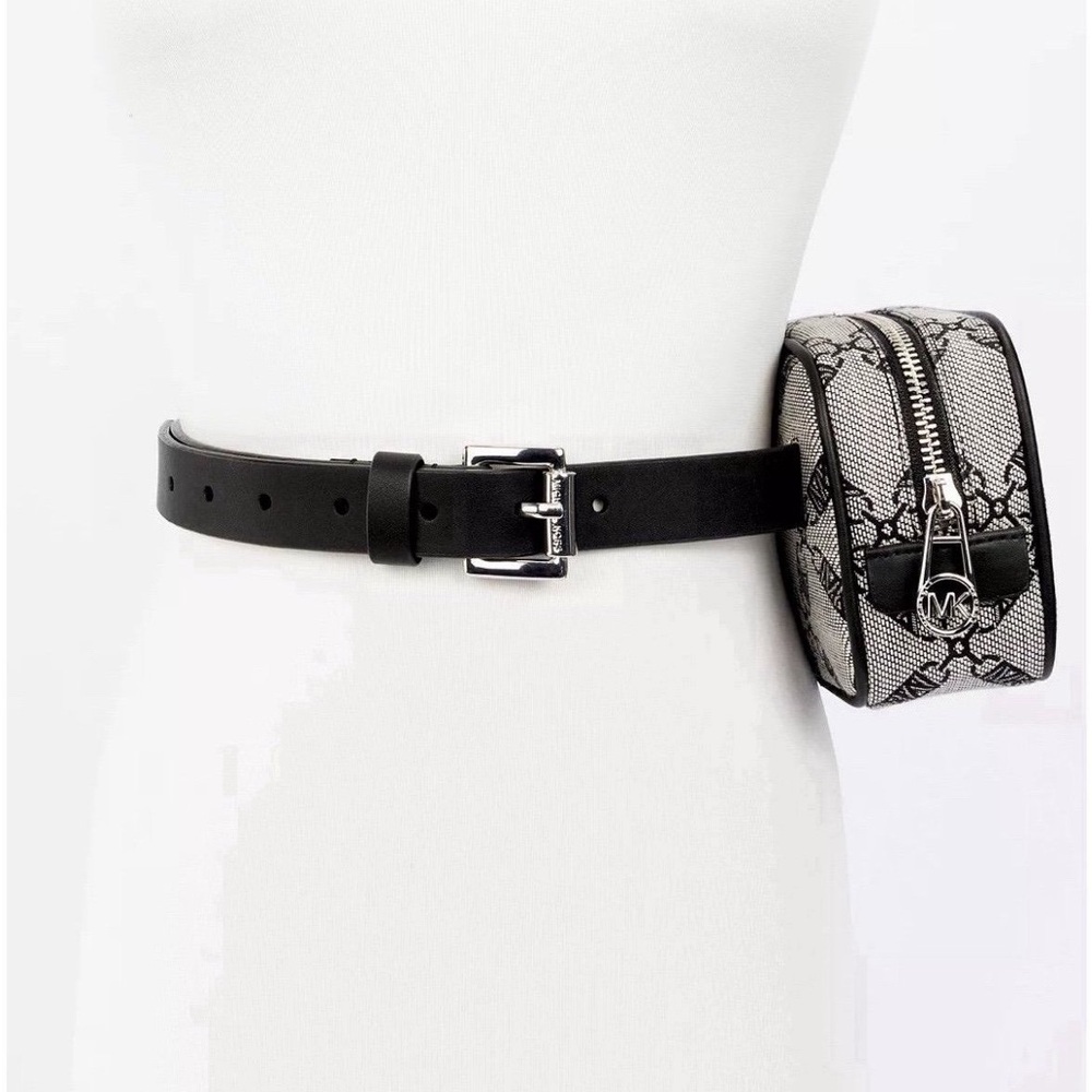 ❤️❤️❤️NEW Michael Kors Mini Belt Bag ❤️❤️❤️